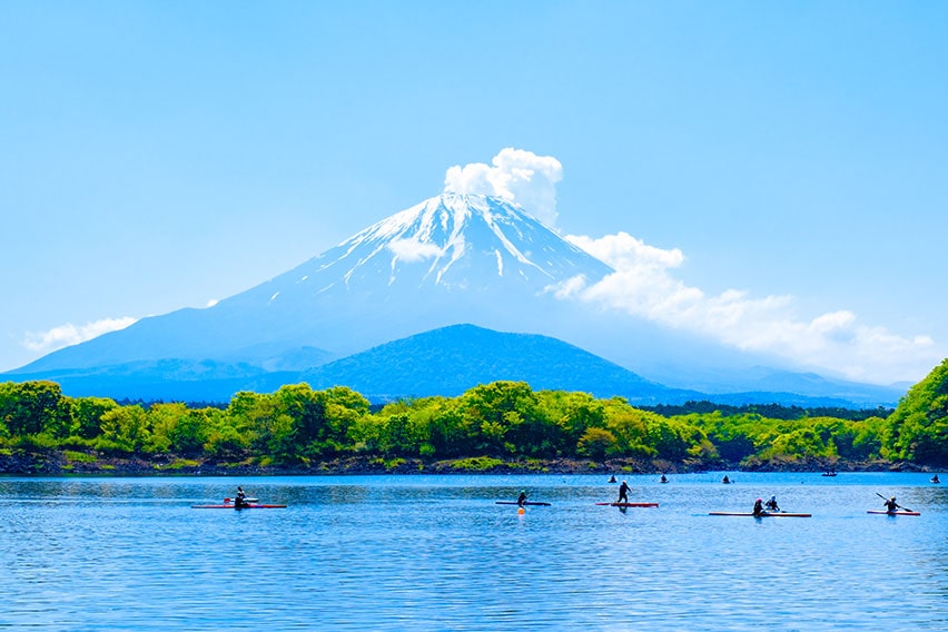 Lake Kawaguchi: canoeing