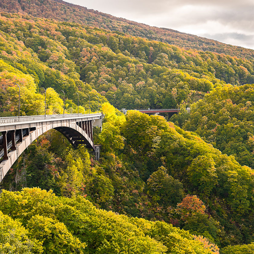 Towada →<br>
Hachimantai<br>
(2 h by private car)