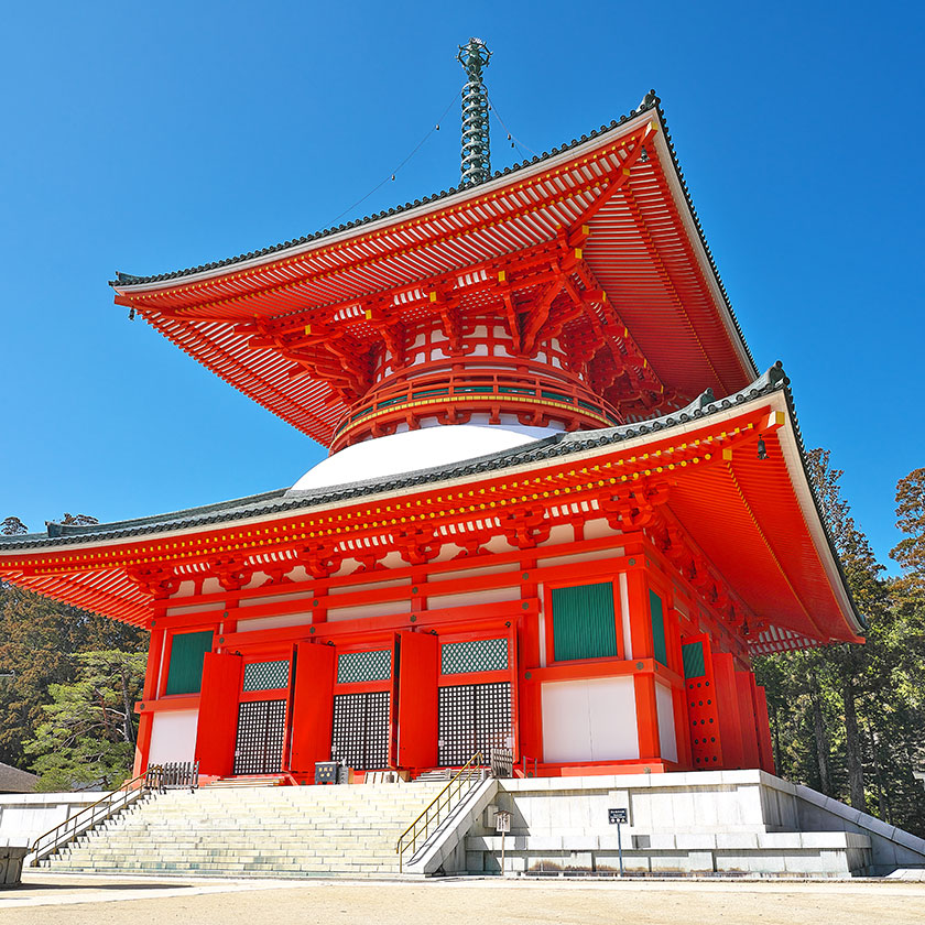 Osaka →<br>
Koyasan (approx. 2.5 hrs)